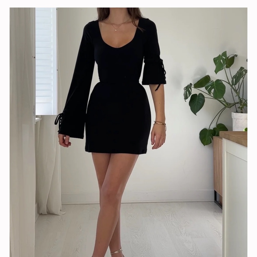 AYM long sleeve black dress